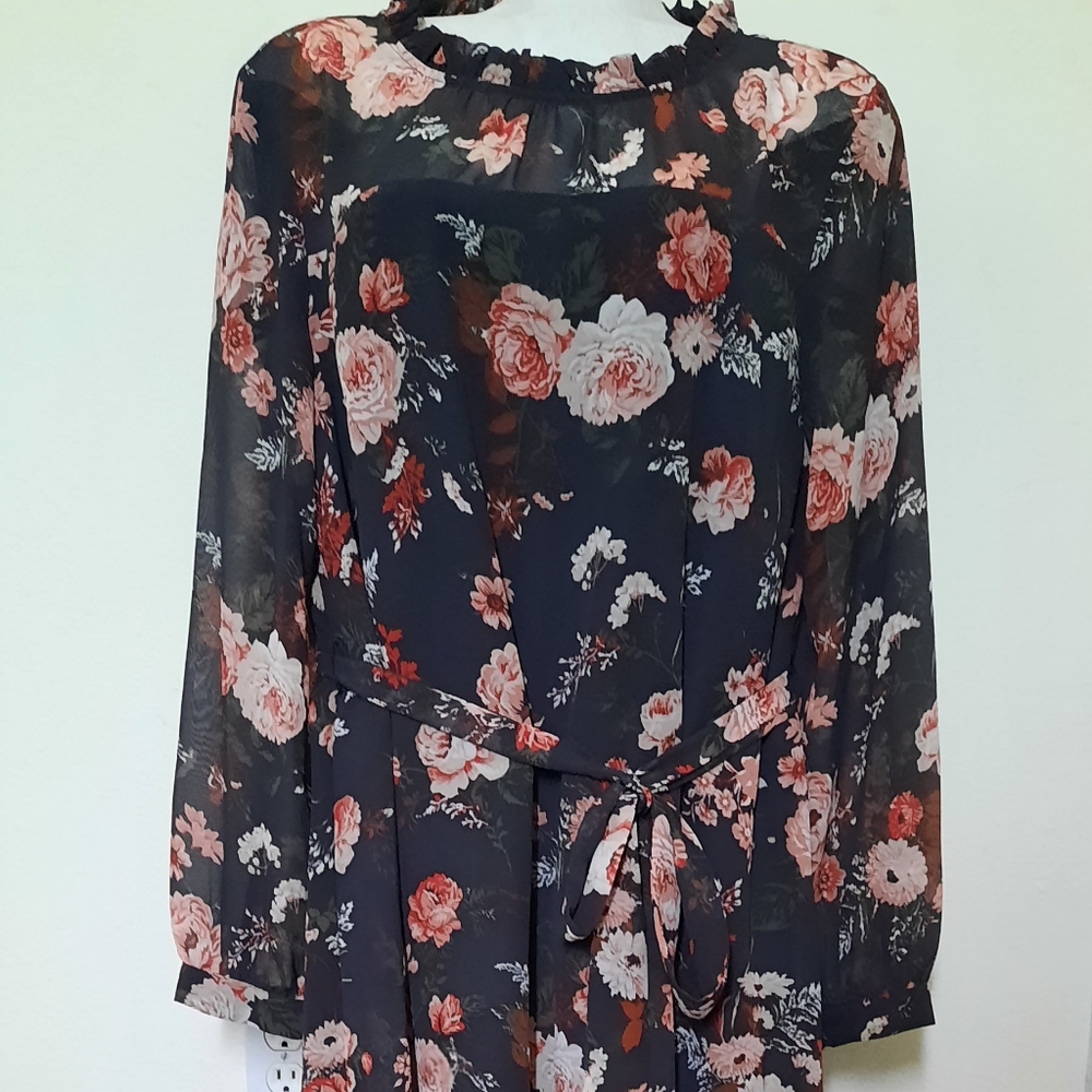 Pullover dress with tie , ruffled around neck